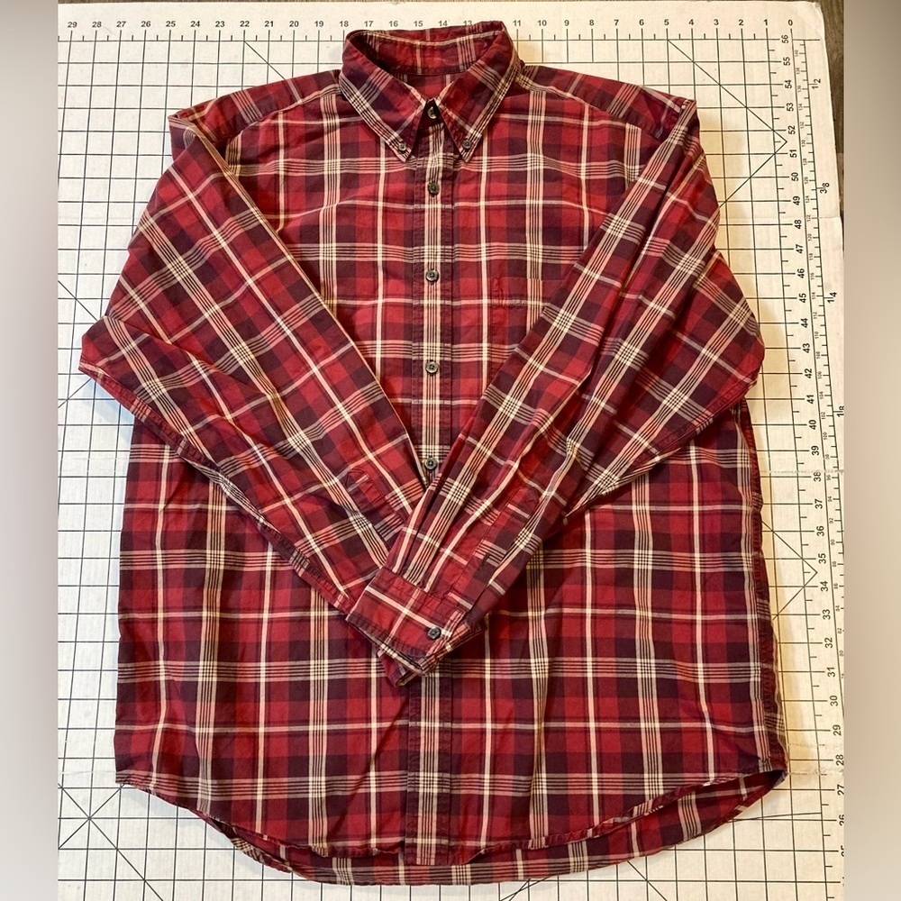 Eddie Bauer Men’s Size Medium Red Plaid Button Down Shirt